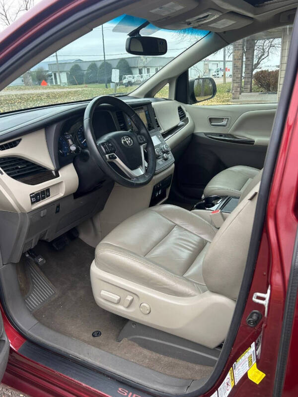 2017 Toyota Sienna XLE 7-Passenger