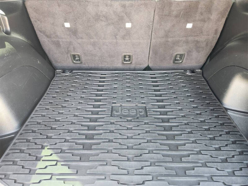 2021 Jeep Grand Cherokee Laredo E