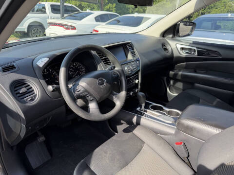 2019 Nissan Pathfinder S