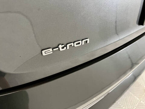 2019 Audi e-tron quattro Prestige