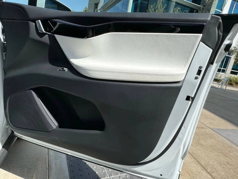 2021 Tesla Model X Long Range Plus