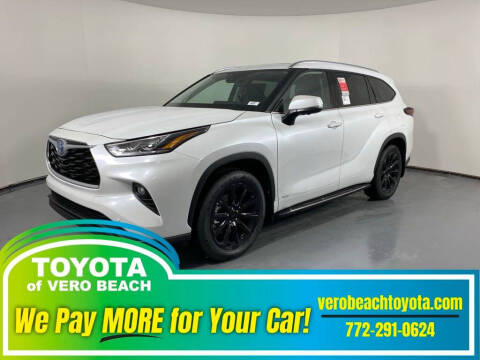 2024 Toyota Highlander Hybrid for sale at PHIL SMITH AUTOMOTIVE GROUP - Toyota Kia of Vero Beach in Vero Beach FL