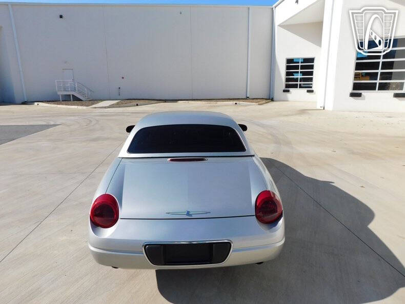 2004 Ford Thunderbird Deluxe
