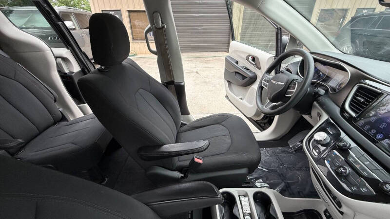 2017 Chrysler Pacifica Touring