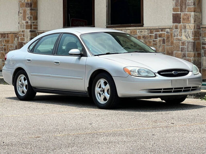 2003 Ford Taurus SE Standard photo 8