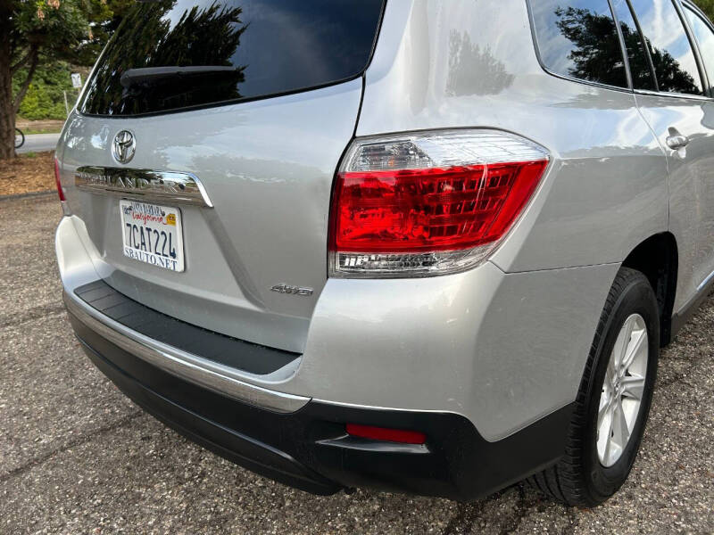 2013 Toyota Highlander SE