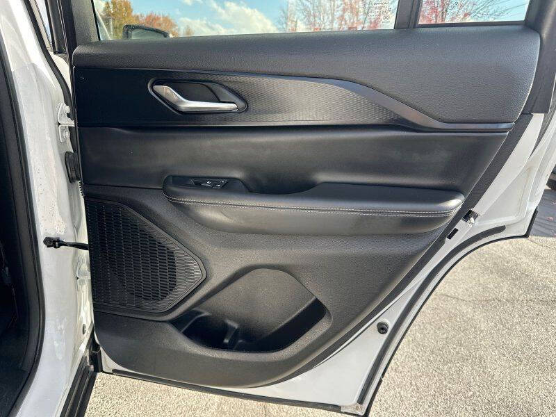 2023 Jeep Grand Cherokee Laredo