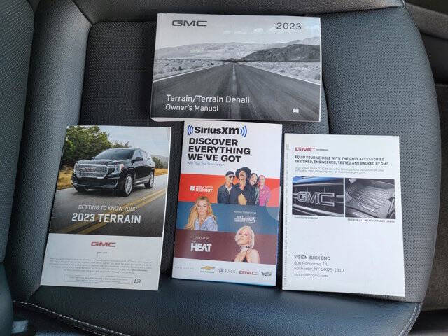 2023 GMC Terrain SLT