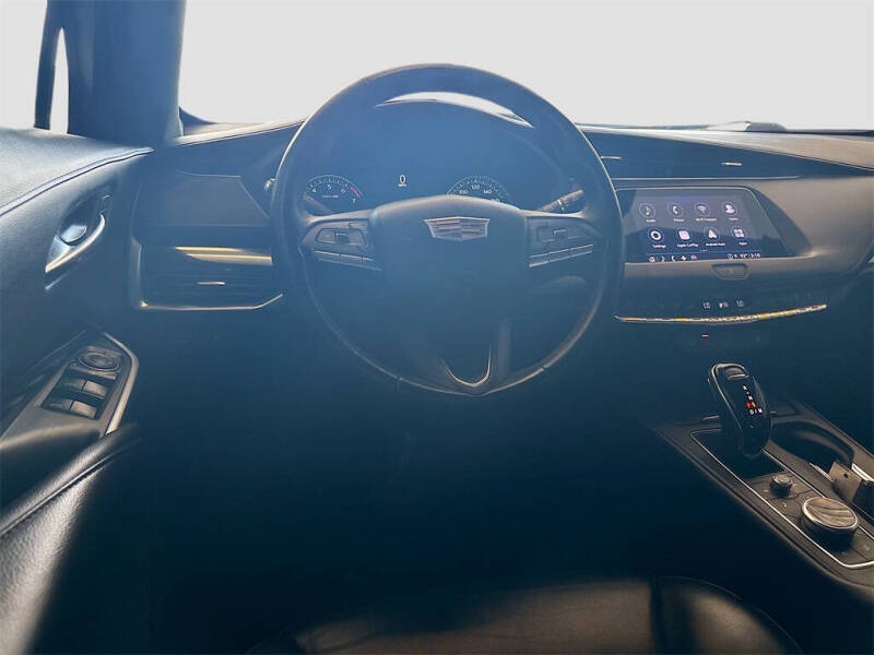 2022 Cadillac XT4 Luxury