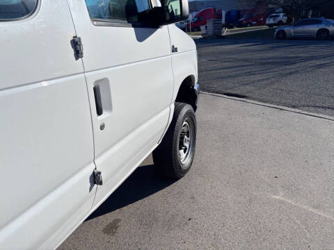 2012 Ford E-Series E-350 SD XLT