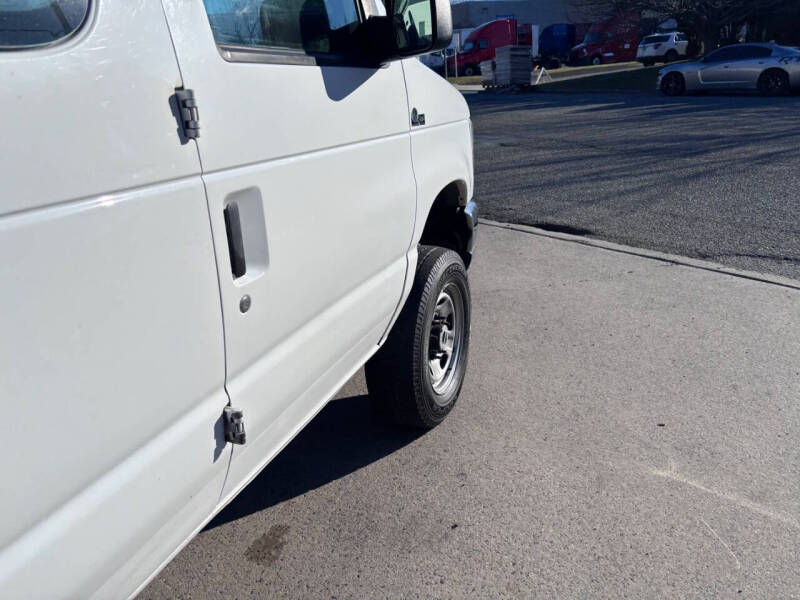 2012 Ford E-Series E-350 SD XLT