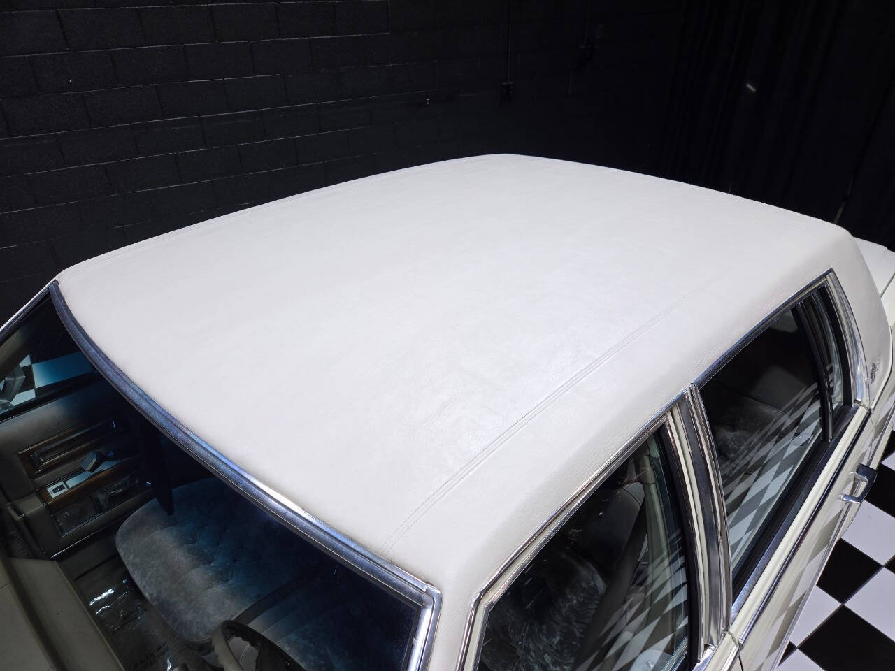 1981 Cadillac Fleetwood Brougham 14