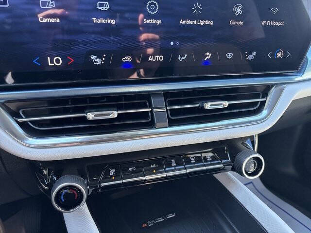 2026 Chevrolet Equinox EV LT 2