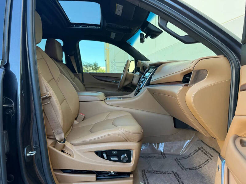 2017 Cadillac Escalade Platinum