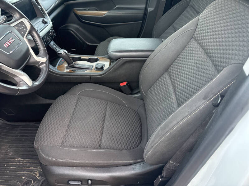 2019 GMC Acadia SLE-2