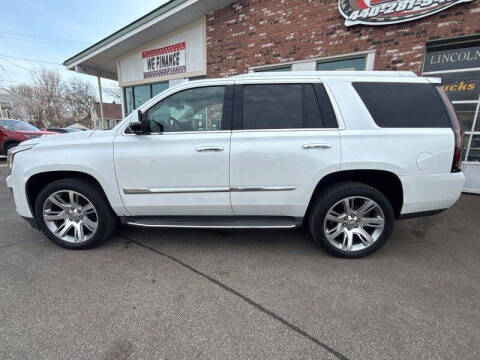 2017 Cadillac Escalade Luxury