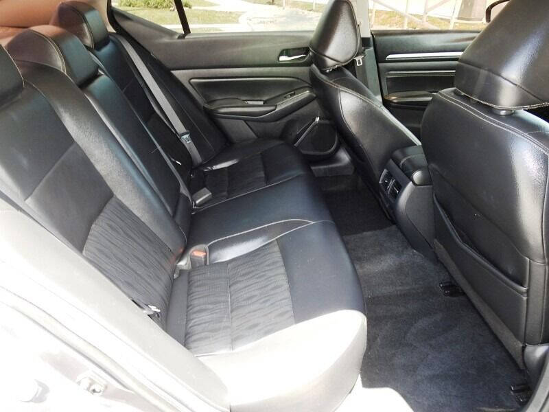 2019 NISSAN Altima Sedan - $17,900