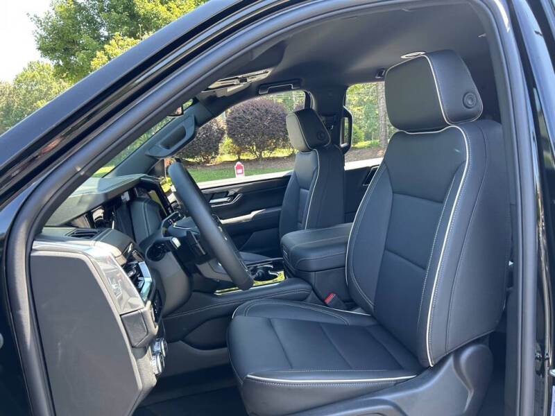 2025 GMC Yukon Elevation