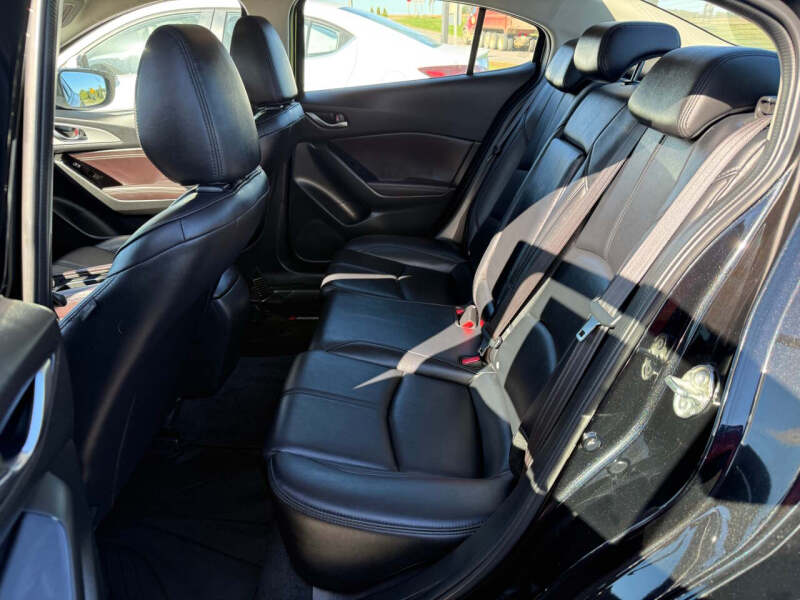 2017 Mazda MAZDA3 Touring