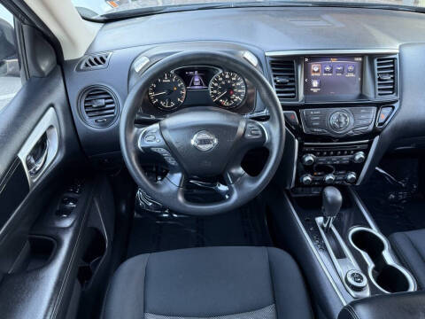 2018 Nissan Pathfinder S