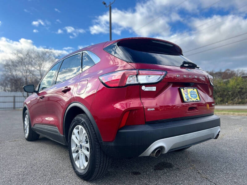 2020 Ford Escape SE