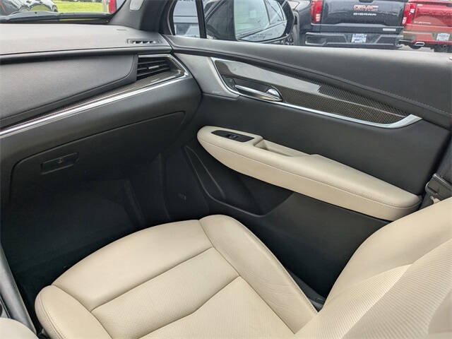 2021 Cadillac XT5 Sport