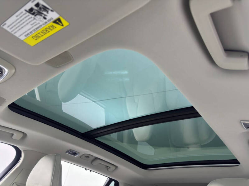 2017 Volvo XC90 T8 eAWD Inscription