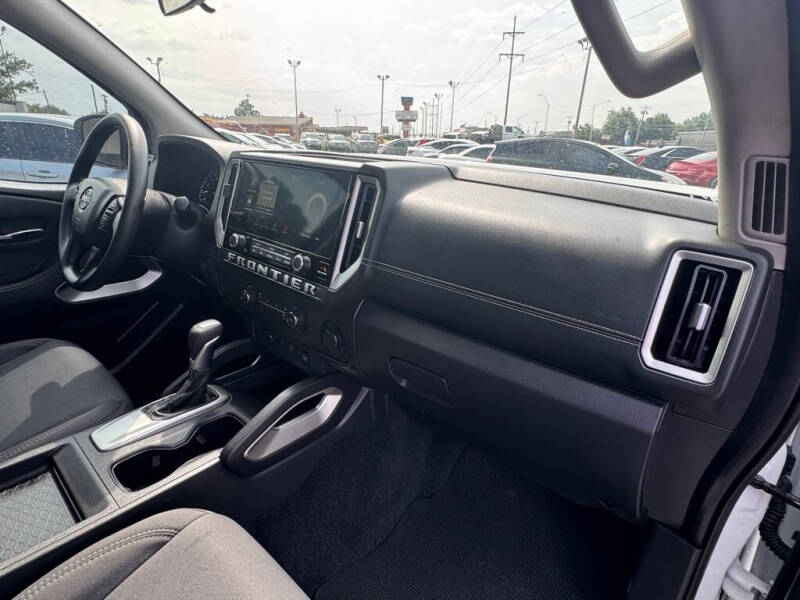 2025 Nissan Frontier S