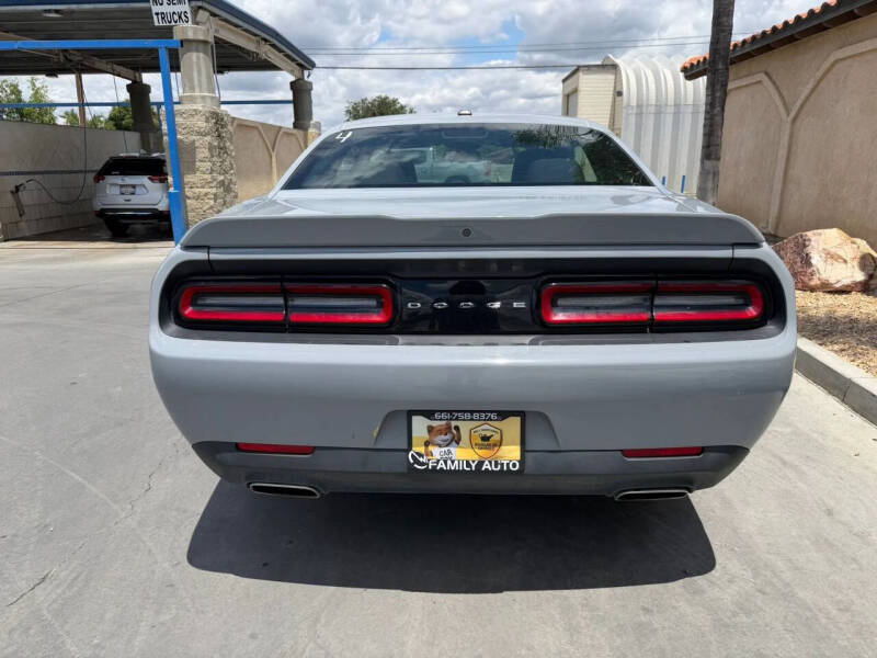 2022 Dodge Challenger SXT