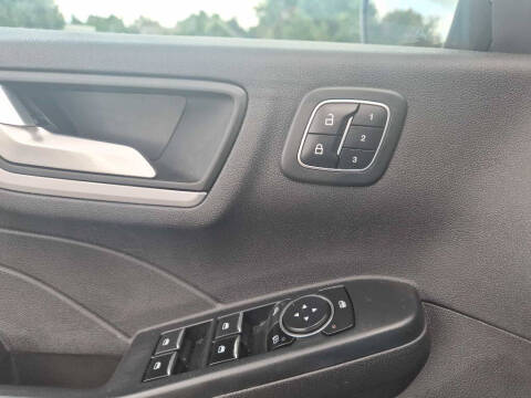 2023 Ford Escape Platinum