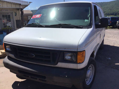 2005 Ford E-Series for sale at Troy's Auto Sales in Dornsife PA