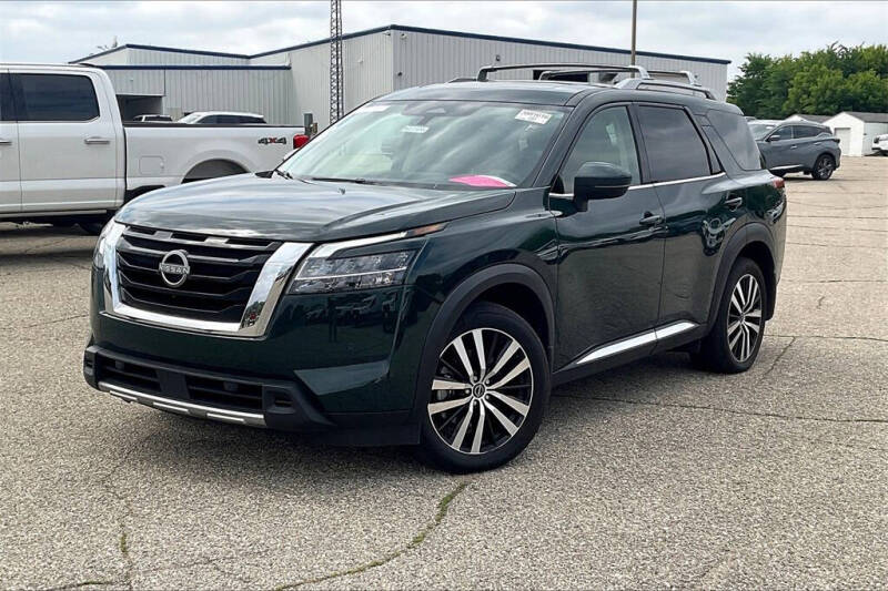 Used 2024 Nissan Pathfinder Platinum with VIN 5N1DR3DJ7RC276789 for sale in Montevideo, Minnesota