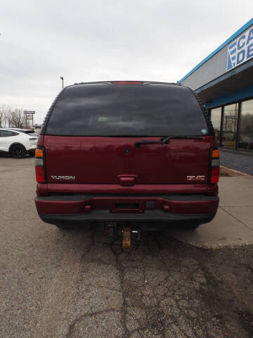 2004 GMC Yukon Denali