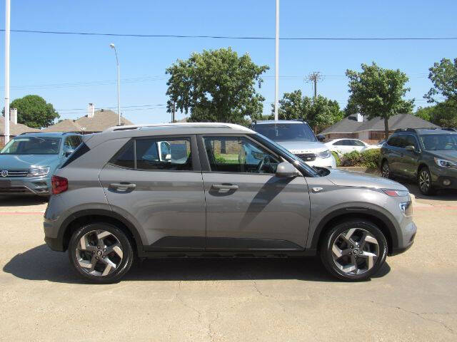 2022 Hyundai Venue SEL