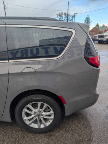 2022 Chrysler Pacifica Touring