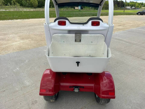 2000 GEM ELECTRIC GOLF CART