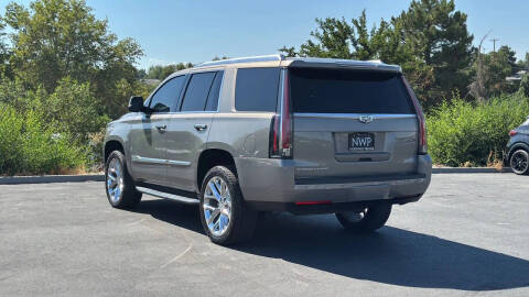 2017 Cadillac Escalade Luxury
