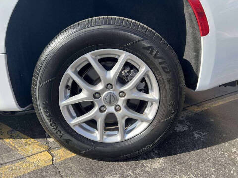 2024 Chrysler Voyager LX