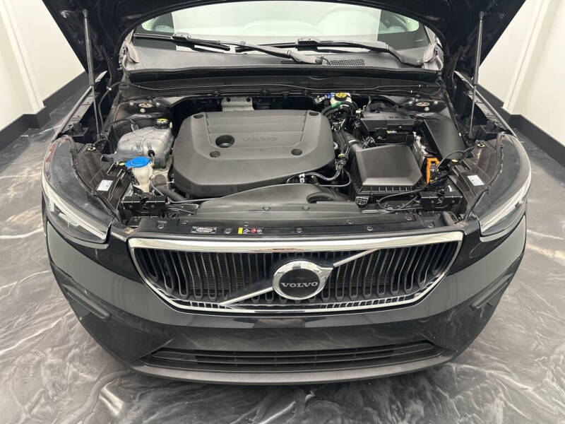 2023 Volvo XC40 B5 Core