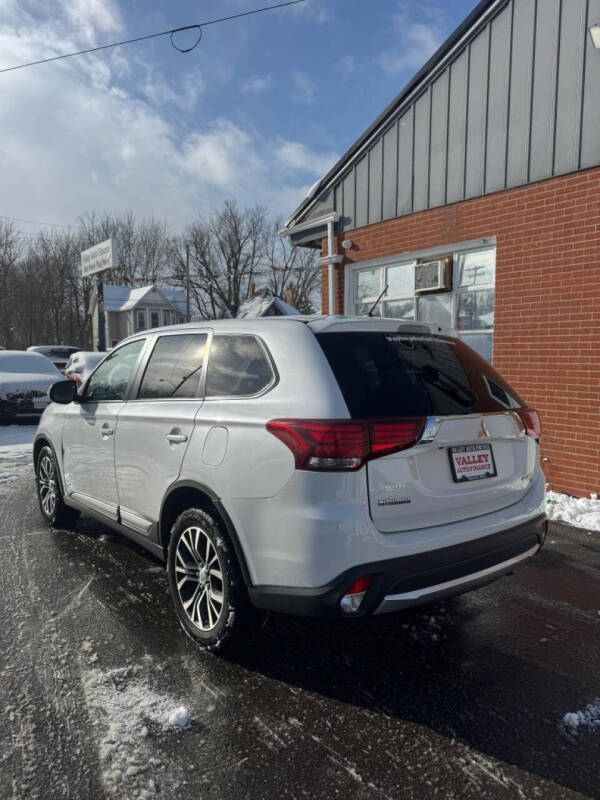 2016 Mitsubishi Outlander SE