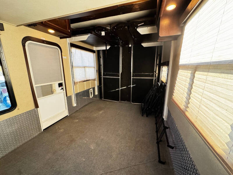 2014 Keystone RV Voltage