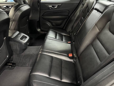 2024 Volvo S60 B5 Plus Dark Theme