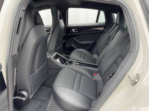 2022 Porsche Panamera 4S E-Hybrid