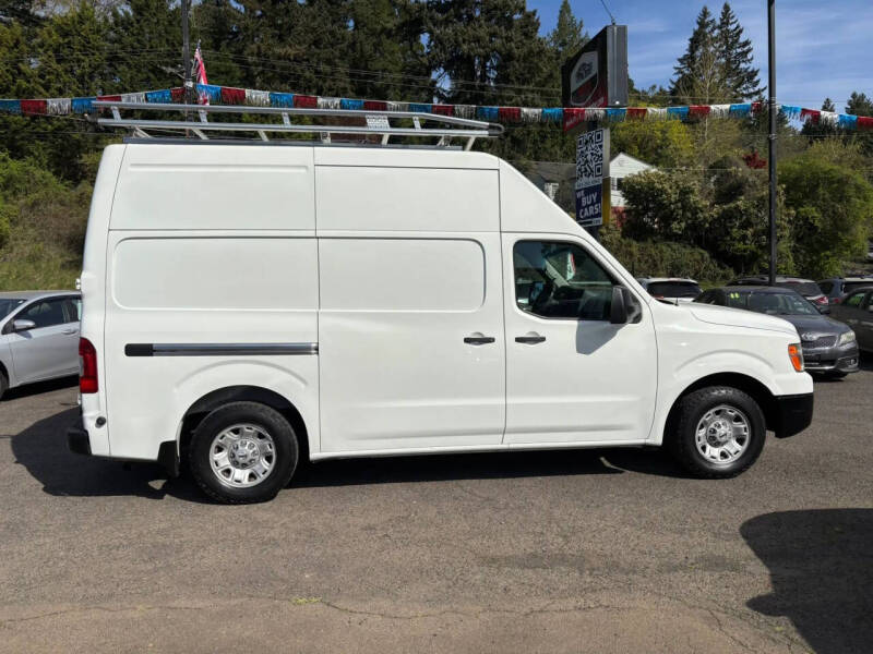 2016 Nissan NV