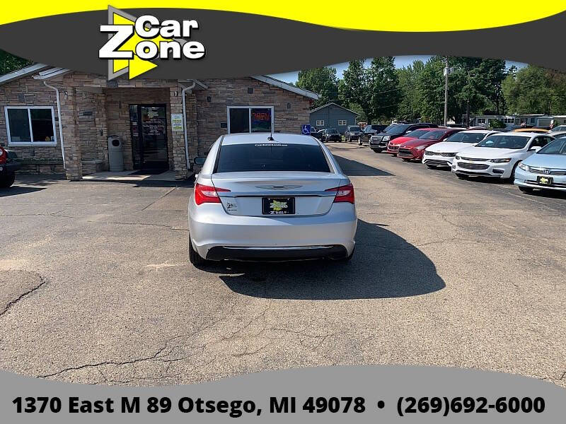 2012 Chrysler 200 LX