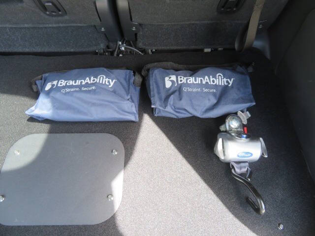 2024 Toyota Sienna XLE 7-Passenger