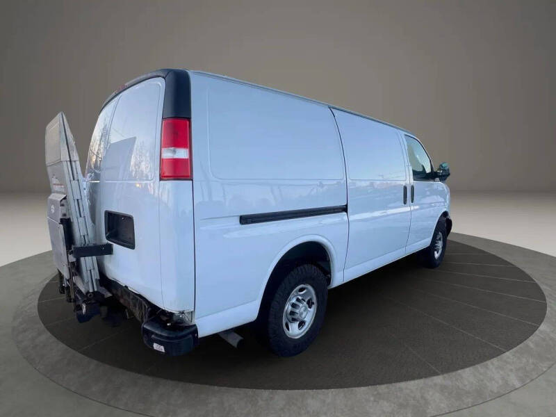 2021 Chevrolet Express 3500