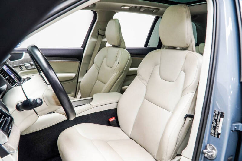 2023 Volvo XC90 B6 Plus Bright Theme 7P