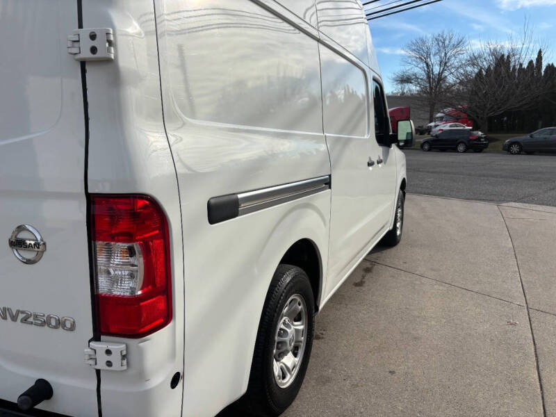 2020 Nissan NV Cargo SV photo 24