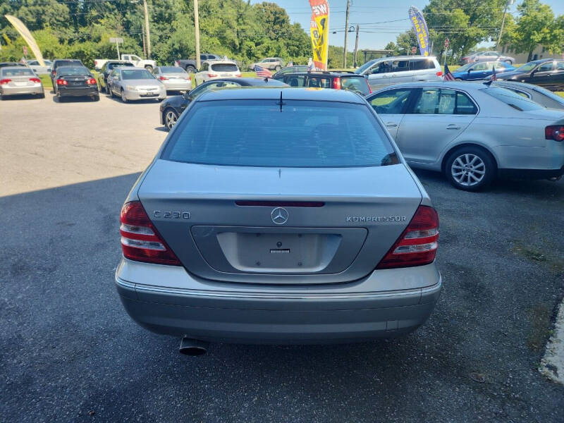 2005 Mercedes-Benz C-Class C230 Kompressor photo 15